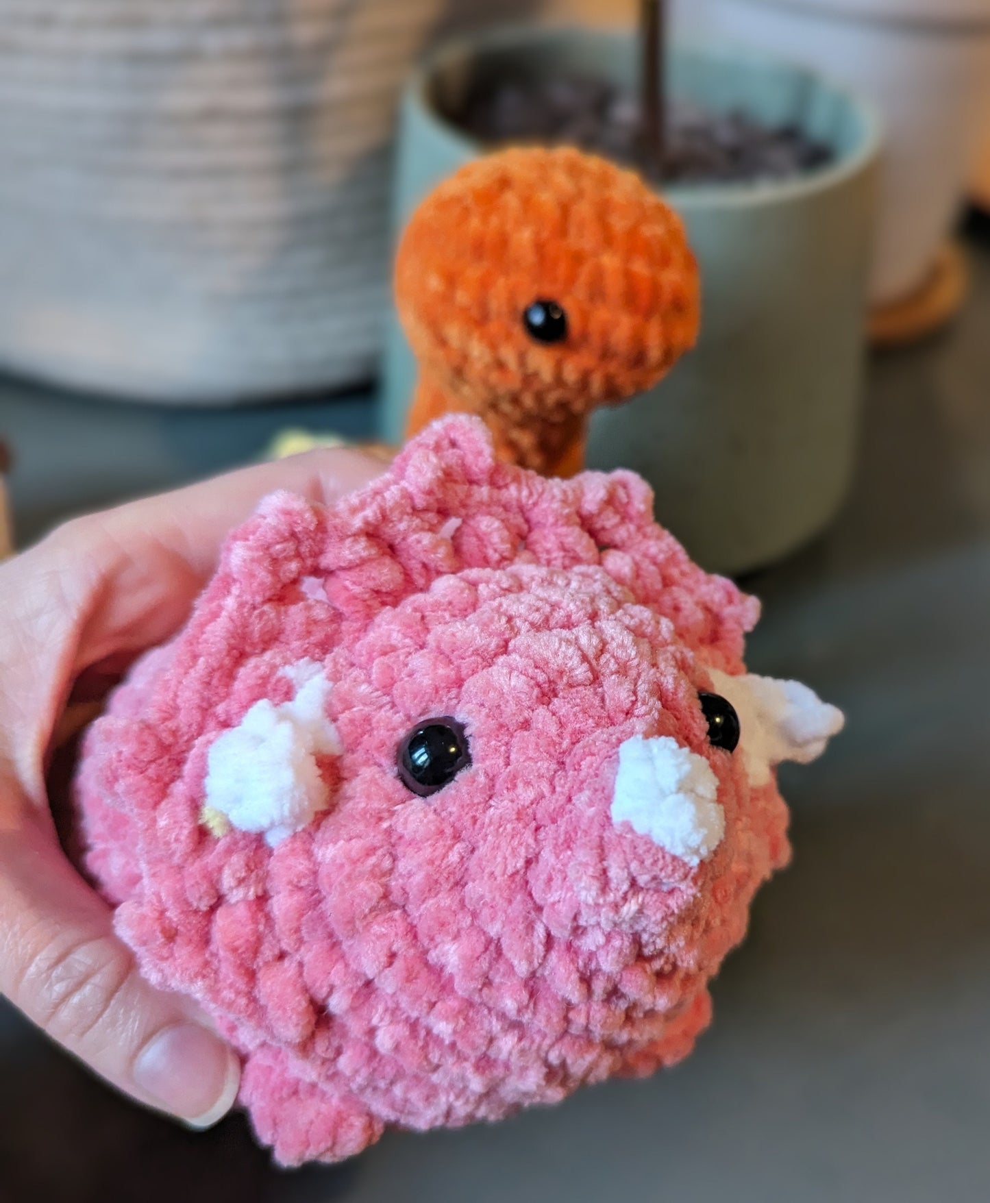 peluche brachiosaure ou triceratops