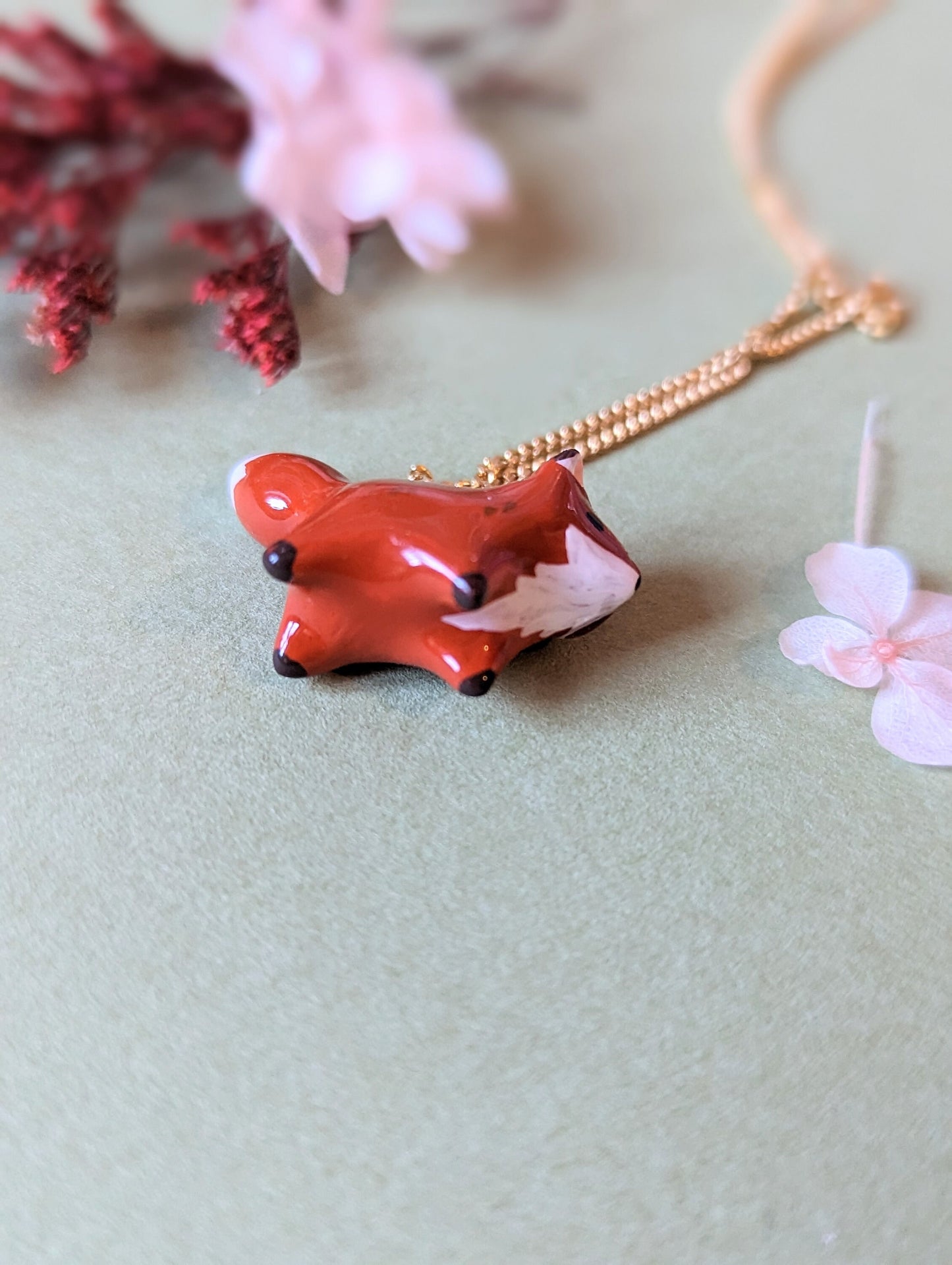 Collier orné d'une petit renard