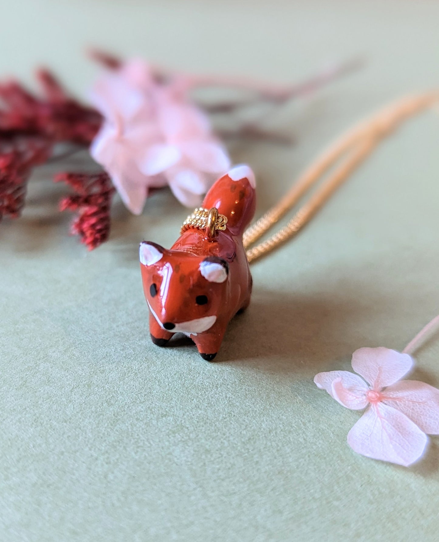 Collier orné d'une petit renard