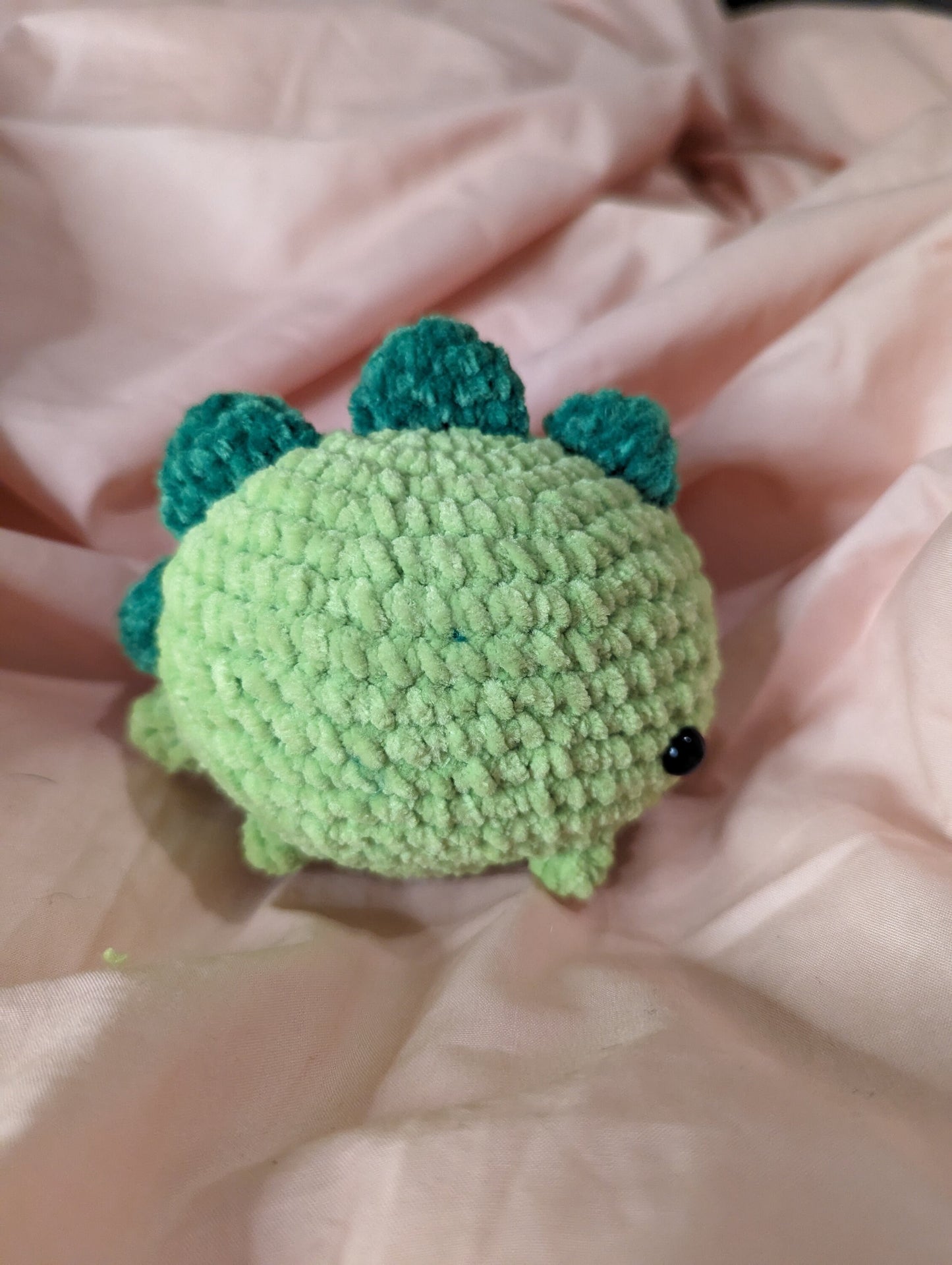 peluche stégosaure