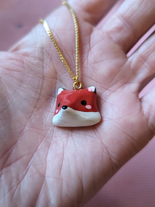 Collier orné d'une tête de renard